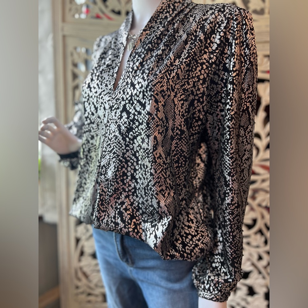 Michael Kors Black & silver metallic  blouse